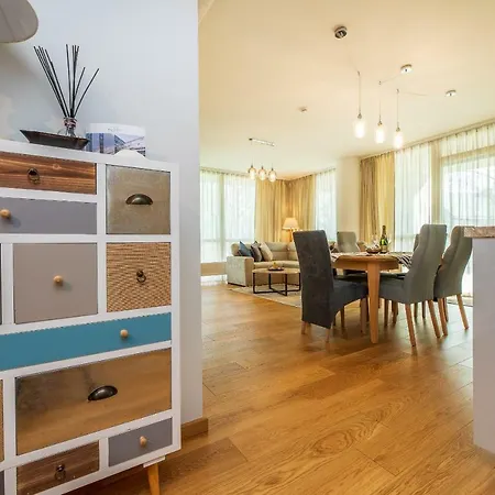 Simpsono Apartamentai №215 *