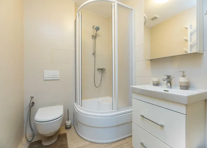 Simpsono Apartamentai №215 Daire *